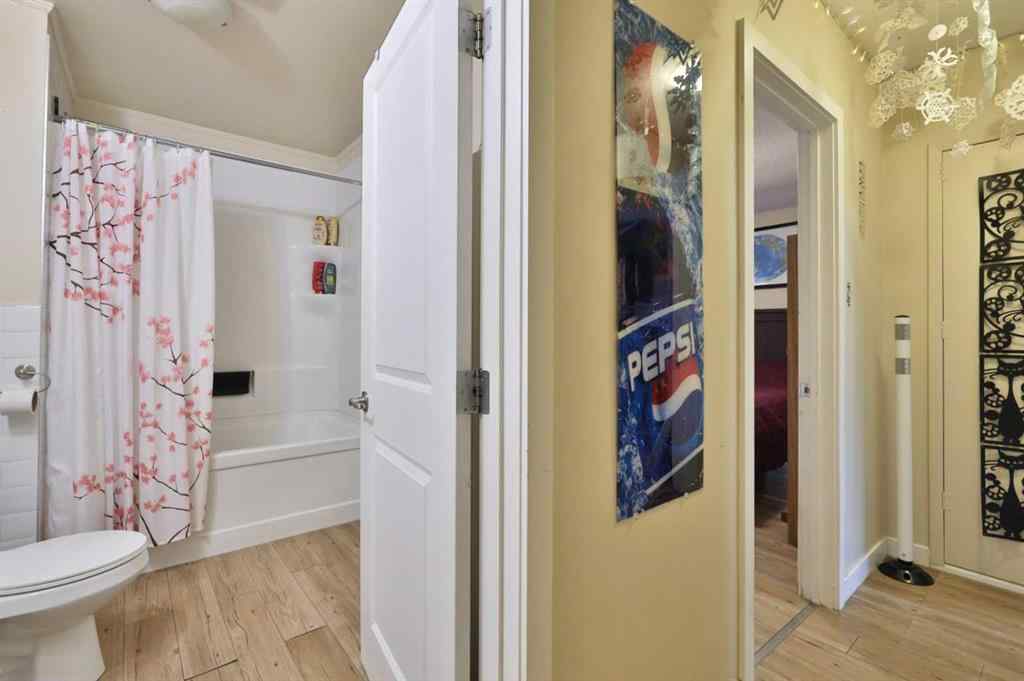 MLS® A2266378 - 5611 53 Avenue  in Sparling Camrose, Residential