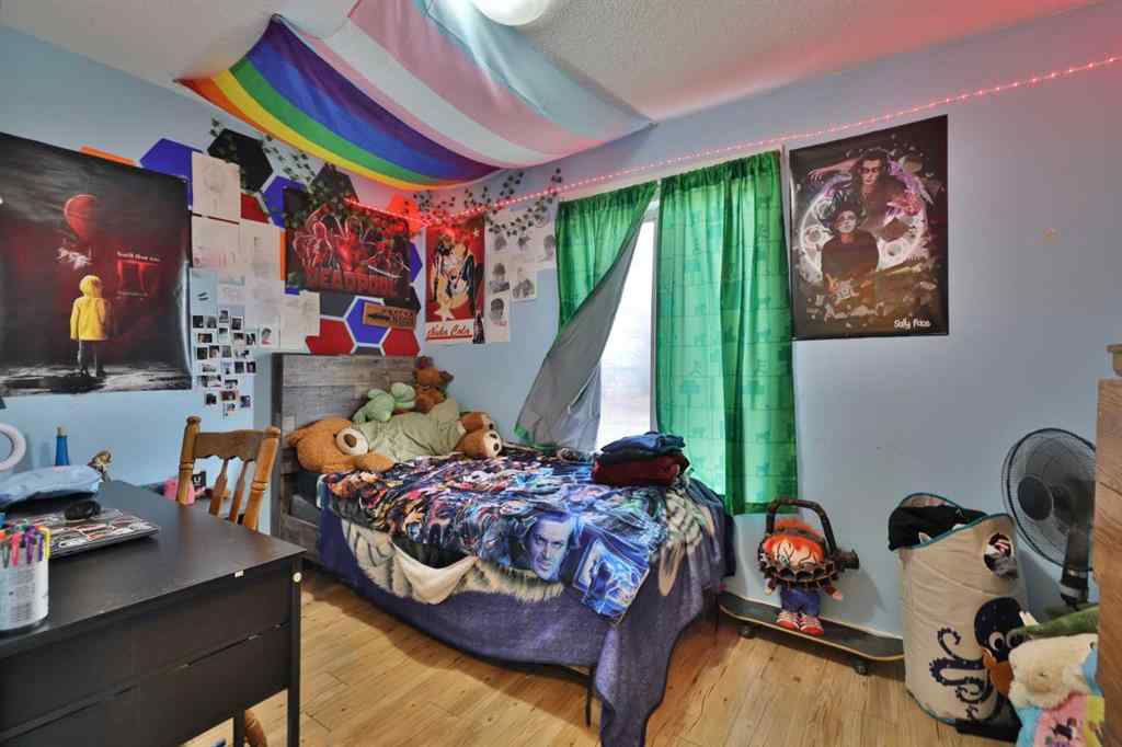 MLS® A2266378 - 5611 53 Avenue  in Sparling Camrose, Residential