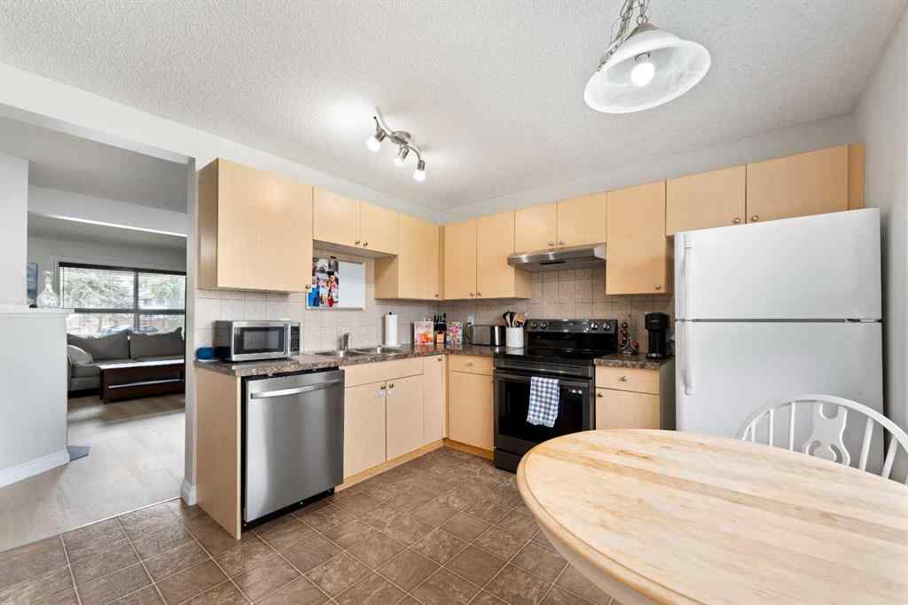 MLS® A2266384 - 130 Woodborough Terrace SW in Woodbine Calgary, Residential