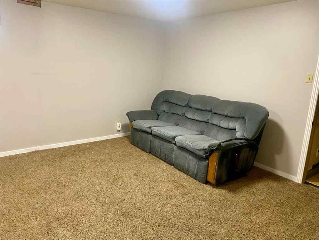 MLS® A2266385 - 2015 16 Avenue S in Agnes Davidson Lethbridge, Rental