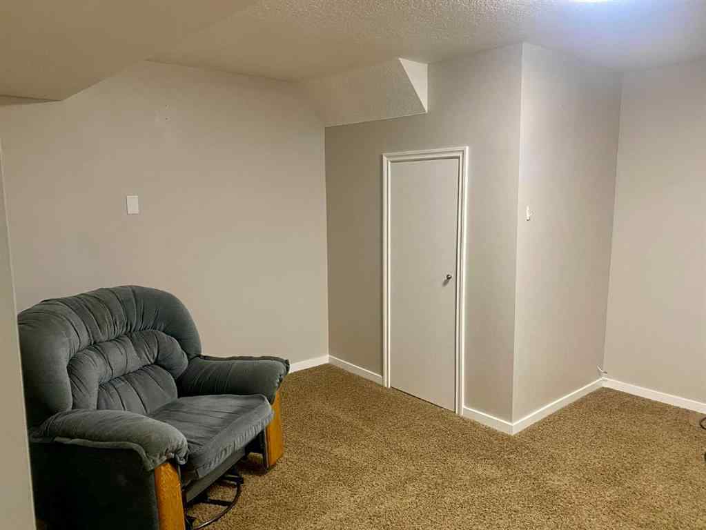 MLS® A2266385 - 2015 16 Avenue S in Agnes Davidson Lethbridge, Rental