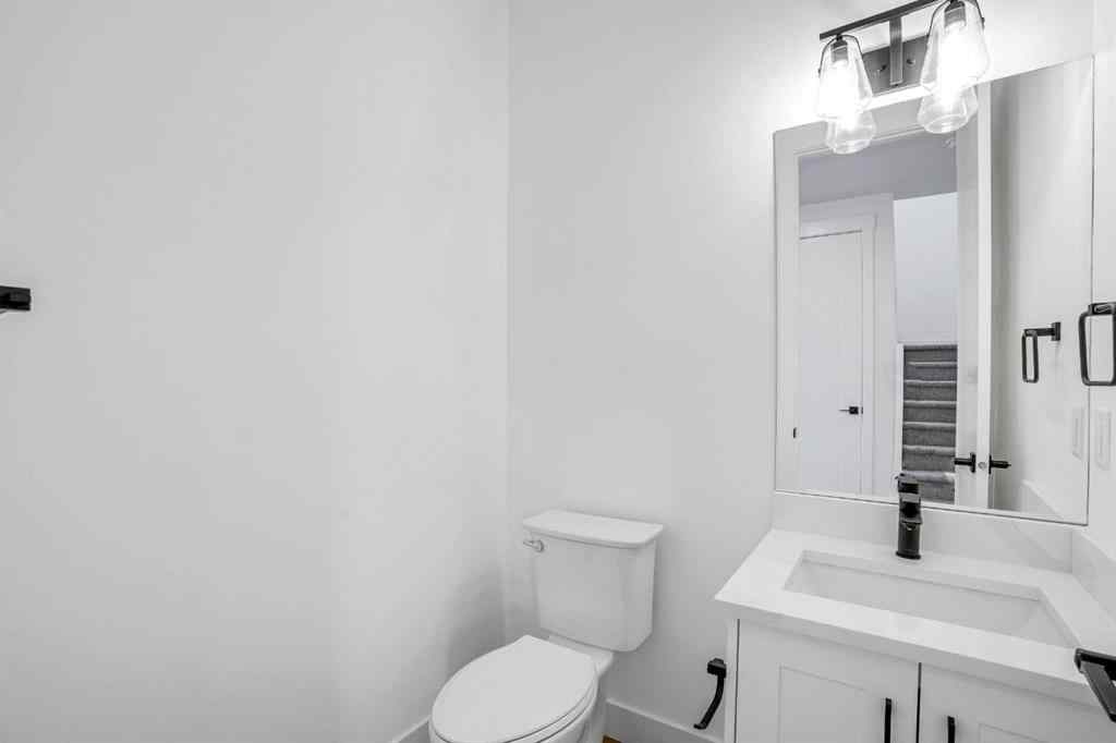 MLS® A2266388 - 27 Heritage Close  in Heritage Hills Cochrane, Residential