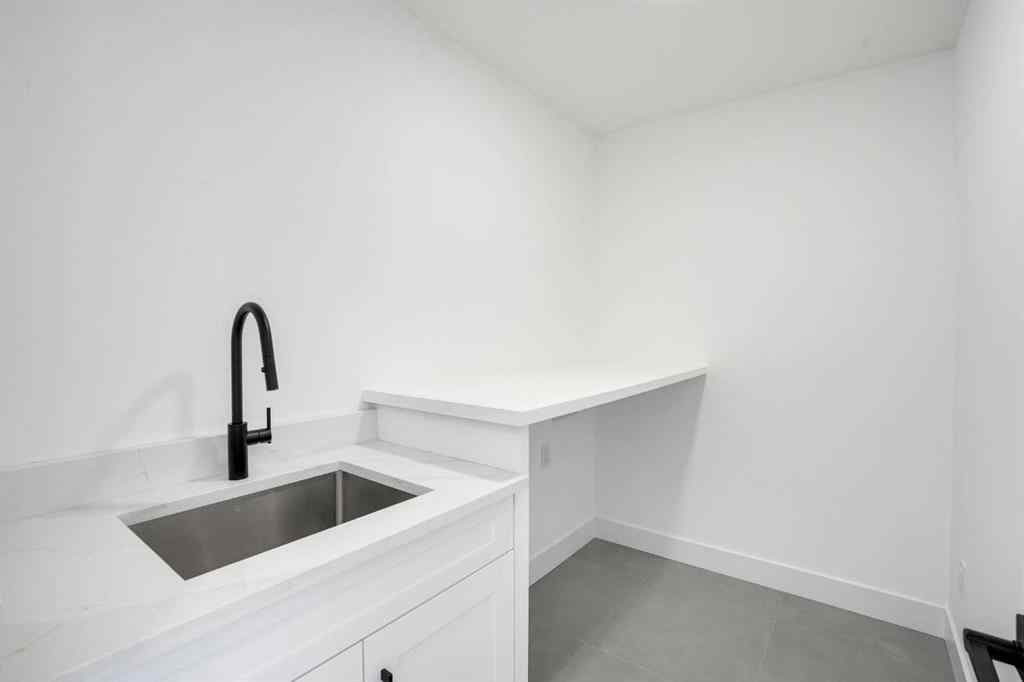 MLS® A2266388 - 27 Heritage Close  in Heritage Hills Cochrane, Residential