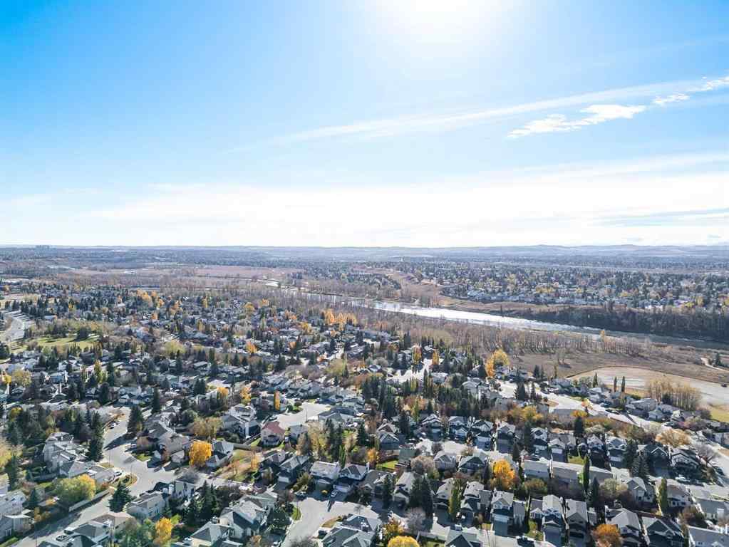 MLS® A2266390 - 319 Douglas Glen Boulevard SE in Douglasdale/Glen Calgary, Residential