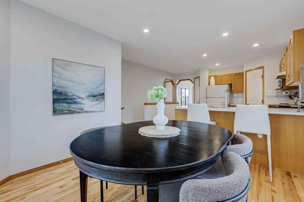 MLS® A2266390 - 319 Douglas Glen Boulevard SE in Douglasdale/Glen Calgary, Residential