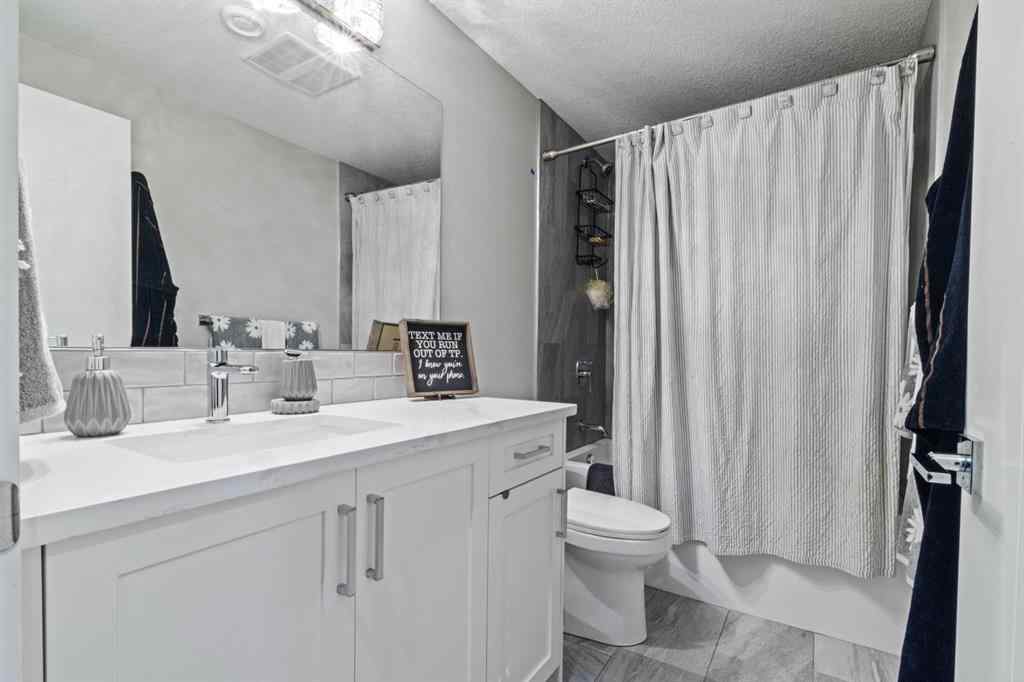 MLS® A2266396 - 1307 21 Avenue NW in Capitol Hill Calgary, Residential