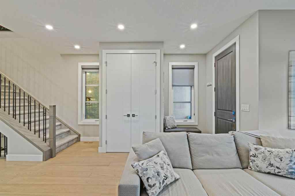 MLS® A2266396 - 1307 21 Avenue NW in Capitol Hill Calgary, Residential