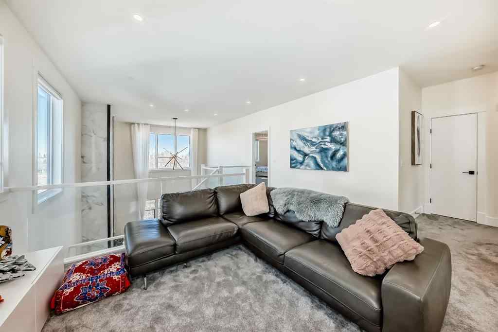 MLS® A2266400 - 76 ROCK LAKE View NW in Rocky Ridge Calgary, Residential