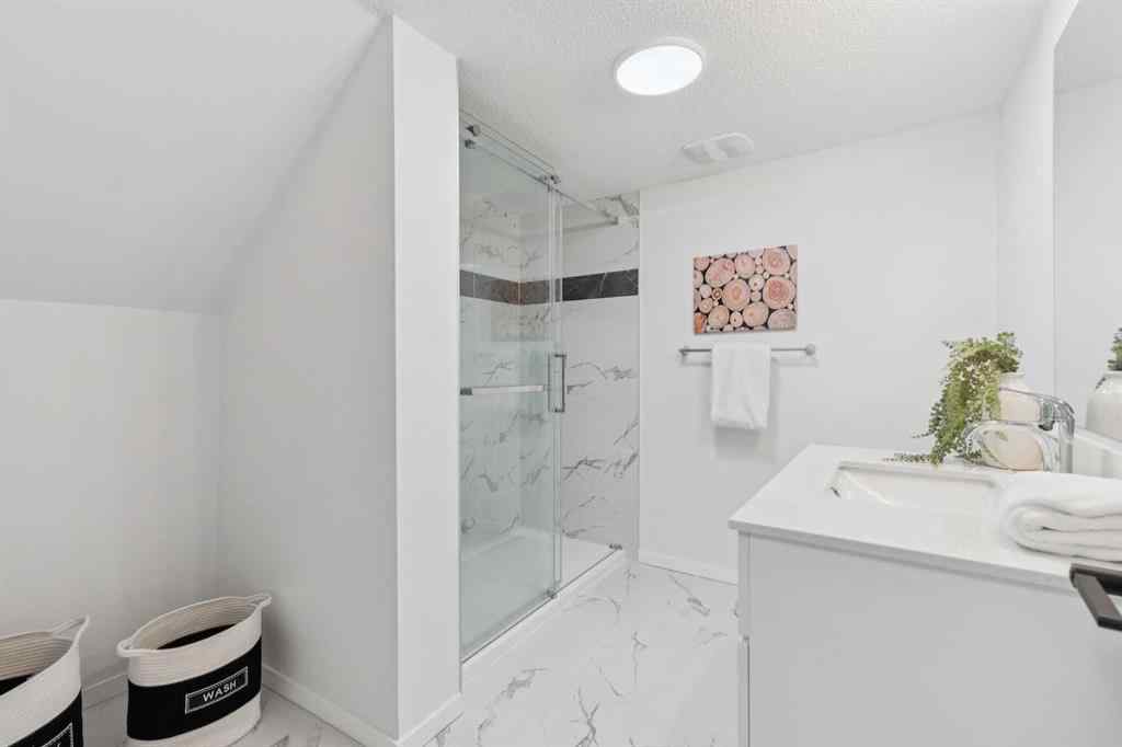 MLS® A2266403 - 9607 Oakhill Drive SW in Oakridge Calgary, Residential