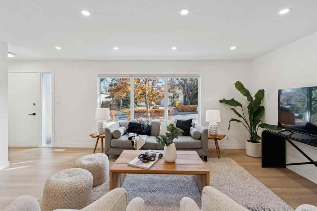 MLS® A2266403 - 9607 Oakhill Drive SW in Oakridge Calgary, Residential