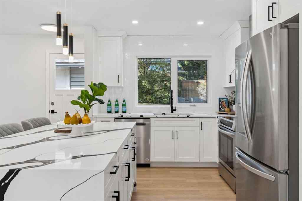 MLS® A2266403 - 9607 Oakhill Drive SW in Oakridge Calgary, Residential