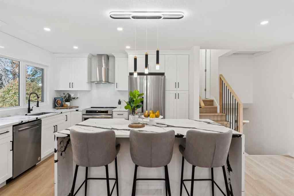 MLS® A2266403 - 9607 Oakhill Drive SW in Oakridge Calgary, Residential