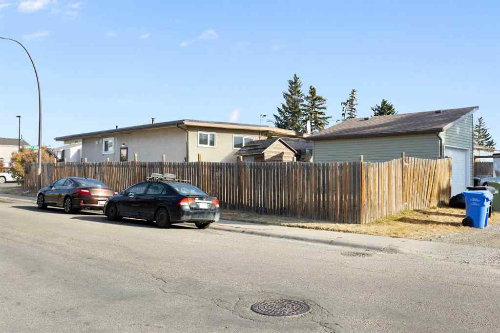 MLS&reg; # A2266408 - 5414 Pensacola Crescent SE in Penbrooke Meadows Calgary, Residential Open Houses