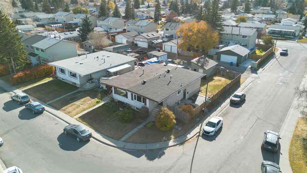 MLS&reg; # A2266408 - 5414 Pensacola Crescent SE in Penbrooke Meadows Calgary, Residential Open Houses