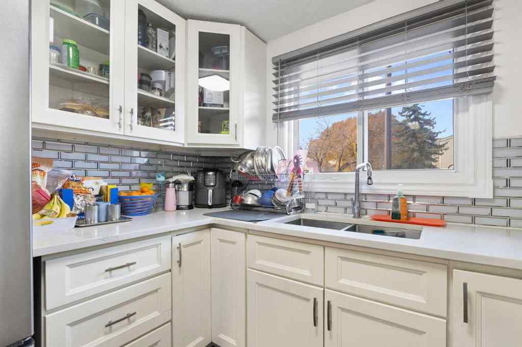 MLS® A2266408 - 5414 Pensacola Crescent SE in Penbrooke Meadows Calgary, Residential