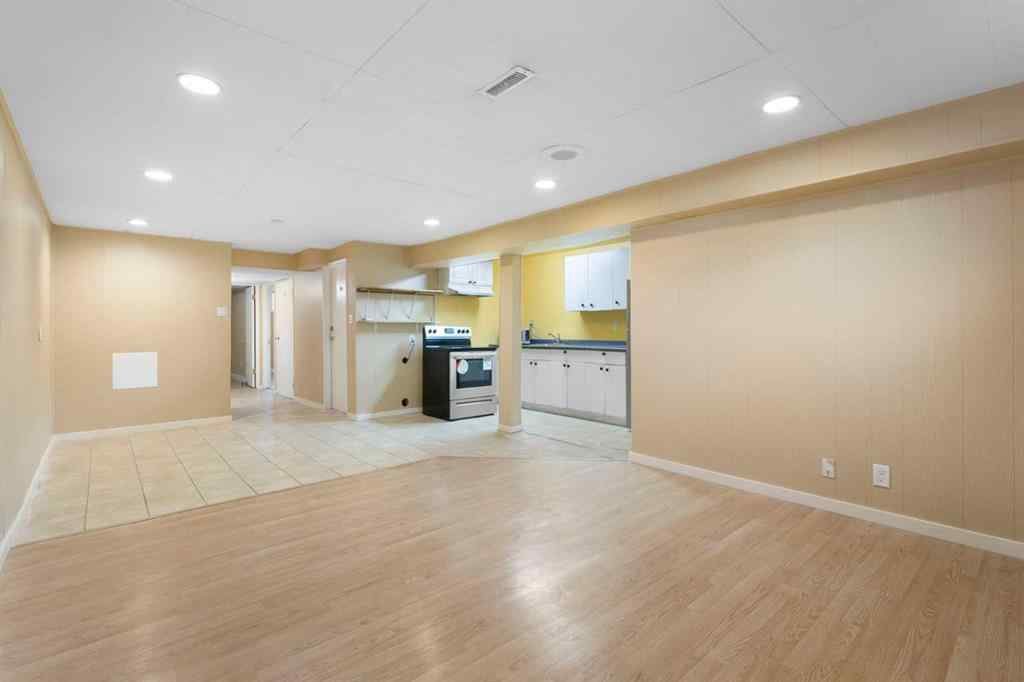 MLS® A2266408 - 5414 Pensacola Crescent SE in Penbrooke Meadows Calgary, Residential