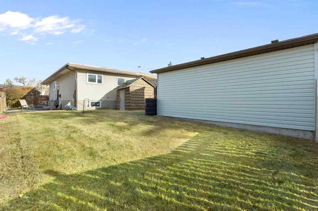 MLS® A2266408 - 5414 Pensacola Crescent SE in Penbrooke Meadows Calgary, Residential