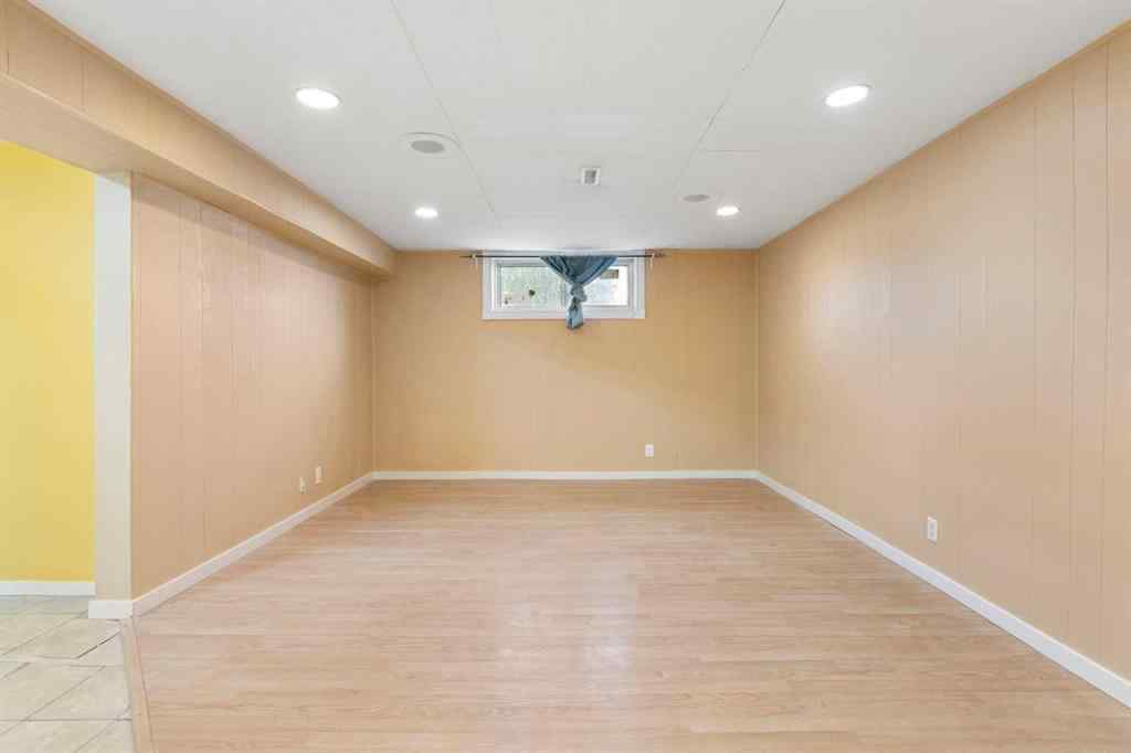 MLS® A2266408 - 5414 Pensacola Crescent SE in Penbrooke Meadows Calgary, Residential