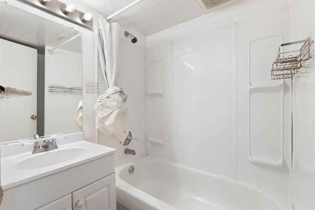 MLS® A2266408 - 5414 Pensacola Crescent SE in Penbrooke Meadows Calgary, Residential