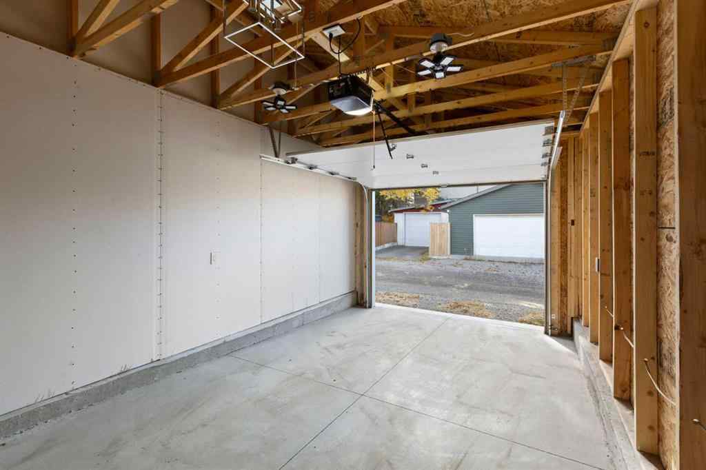 MLS® A2266408 - 5414 Pensacola Crescent SE in Penbrooke Meadows Calgary, Residential