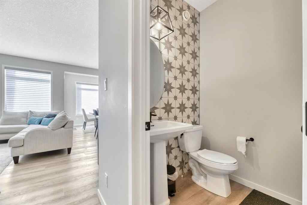 MLS® A2266421 - 15 Creekside Grove SW in Pine Creek Calgary, Residential