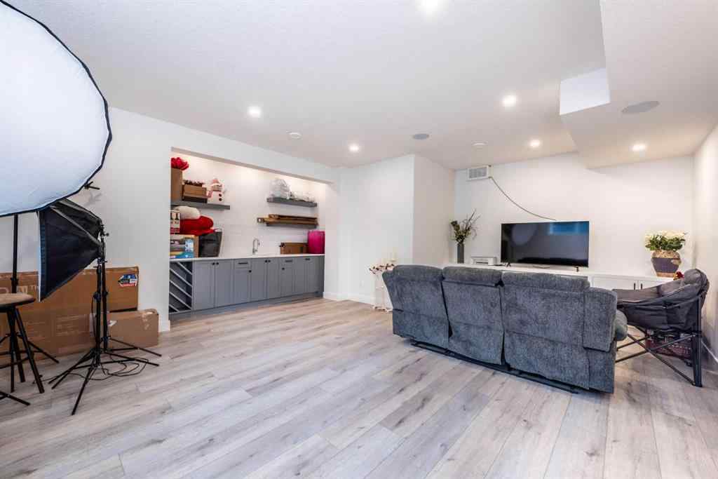 MLS® A2266422 - 53 Hampstead Mews NW in Hamptons Calgary, Residential