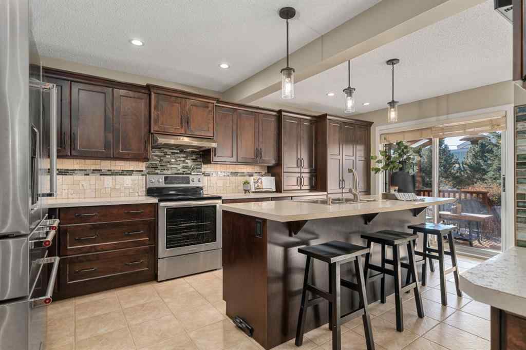 MLS® A2266423 - 158 River Rock Crescent SE in Riverbend Calgary, Residential