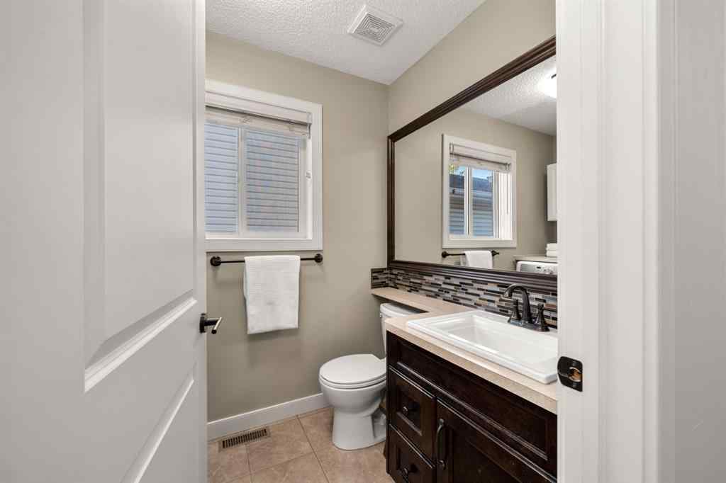 MLS® A2266423 - 158 River Rock Crescent SE in Riverbend Calgary, Residential