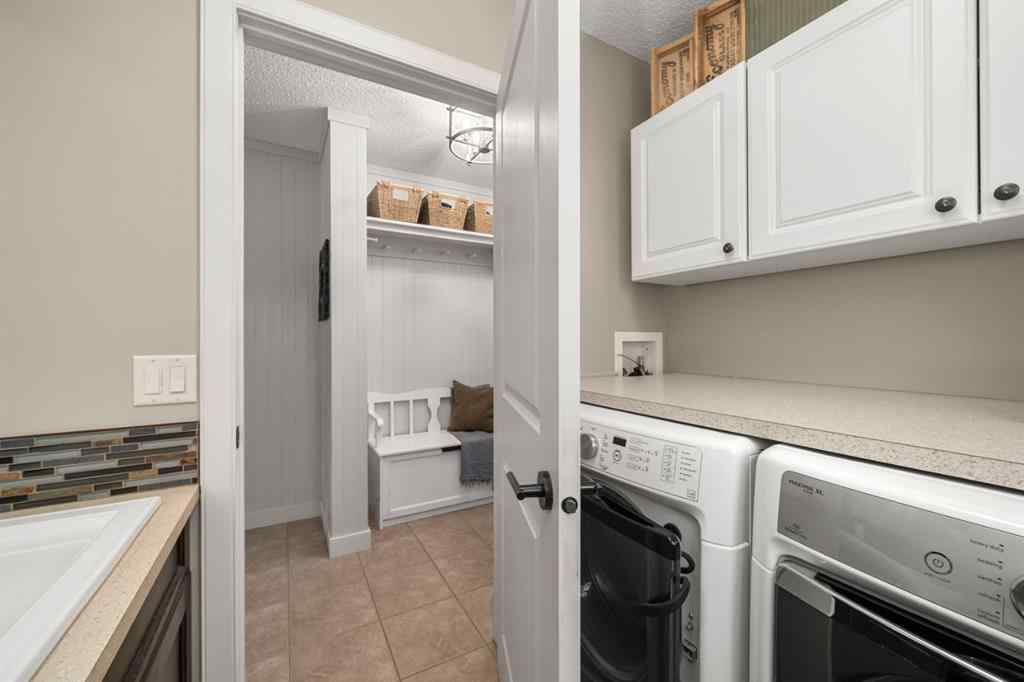 MLS® A2266423 - 158 River Rock Crescent SE in Riverbend Calgary, Residential