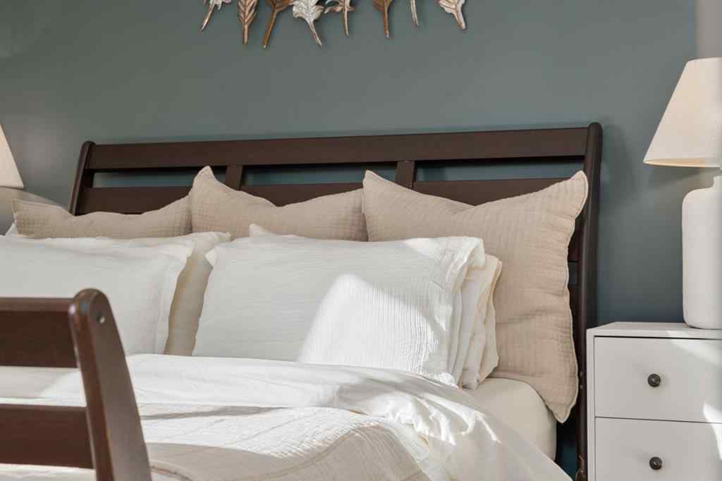 MLS® A2266423 - 158 River Rock Crescent SE in Riverbend Calgary, Residential