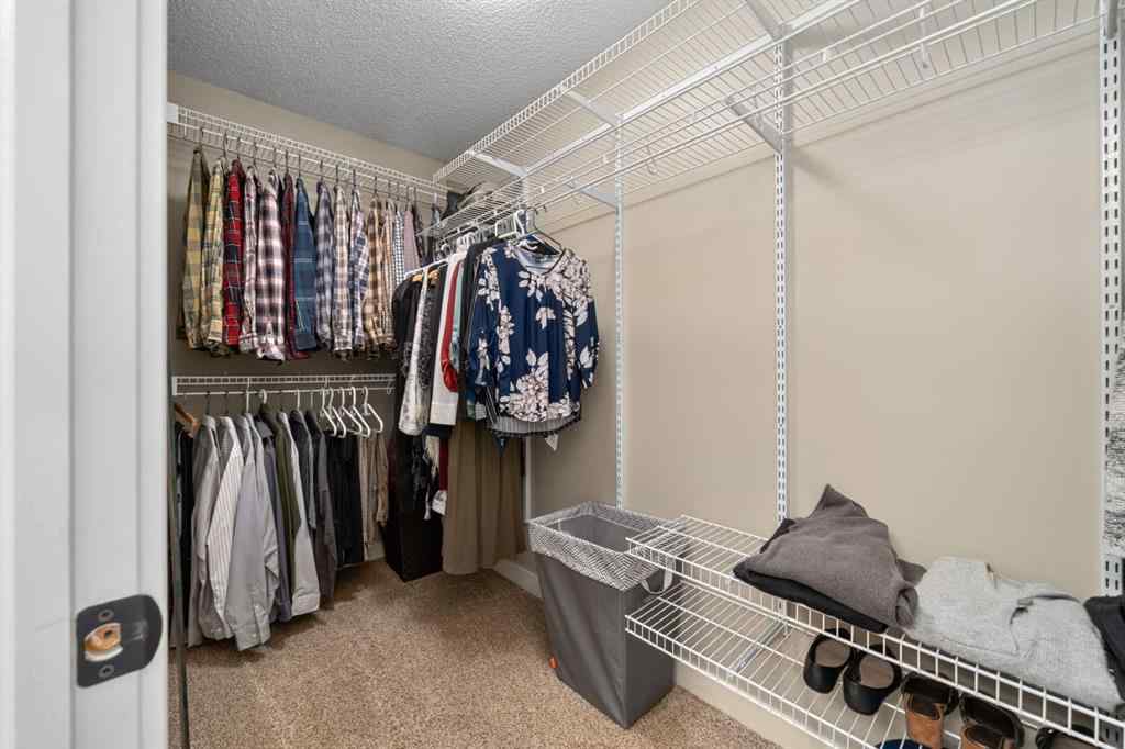 MLS® A2266423 - 158 River Rock Crescent SE in Riverbend Calgary, Residential