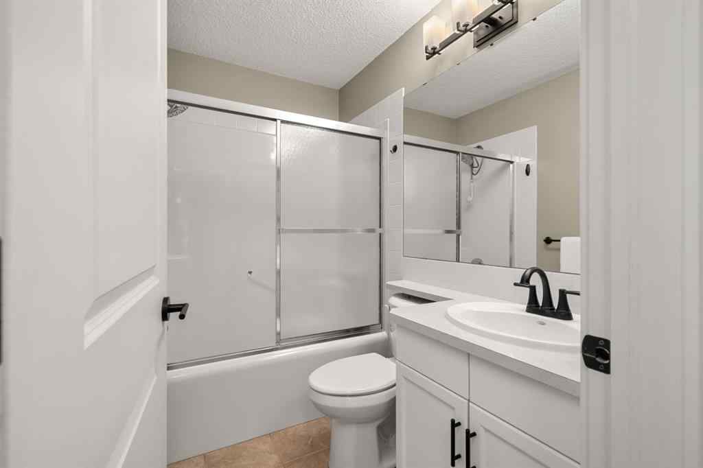 MLS® A2266423 - 158 River Rock Crescent SE in Riverbend Calgary, Residential