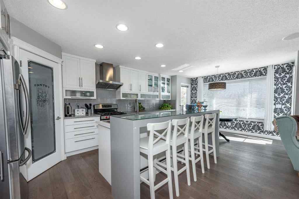 MLS® A2266424 - 190 Everstone Drive SW in Evergreen Calgary, Residential