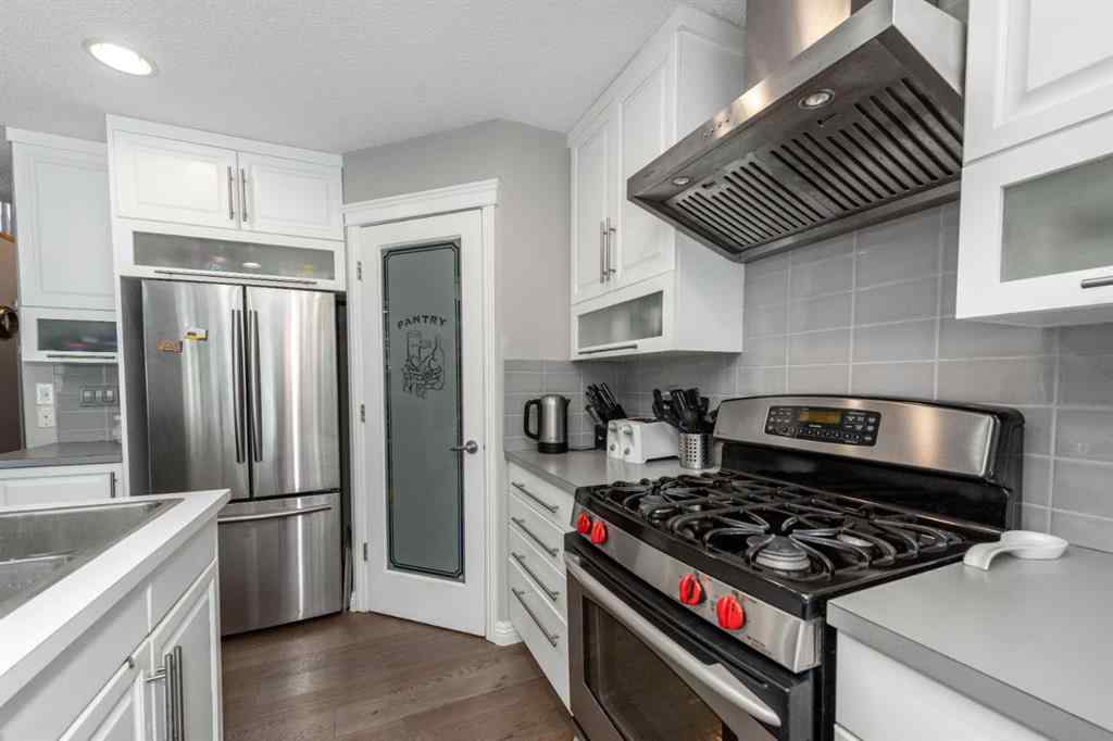 MLS® A2266424 - 190 Everstone Drive SW in Evergreen Calgary, Residential