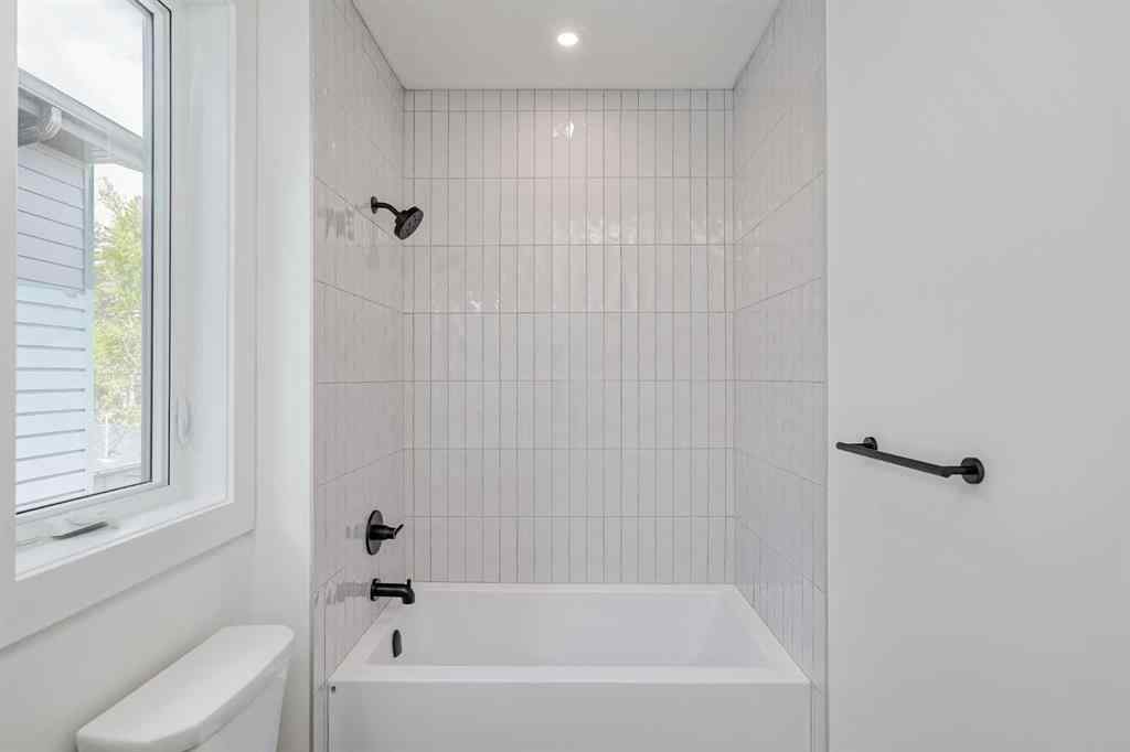 MLS® A2266425 - 436 28 Avenue NW in Mount Pleasant Calgary, Residential