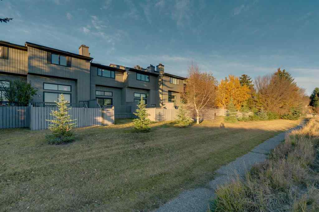 MLS® A2266426 - Unit #64 23 Glamis Drive SW in Glamorgan Calgary, Residential