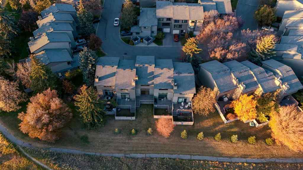 MLS® A2266426 - Unit #64 23 Glamis Drive SW in Glamorgan Calgary, Residential