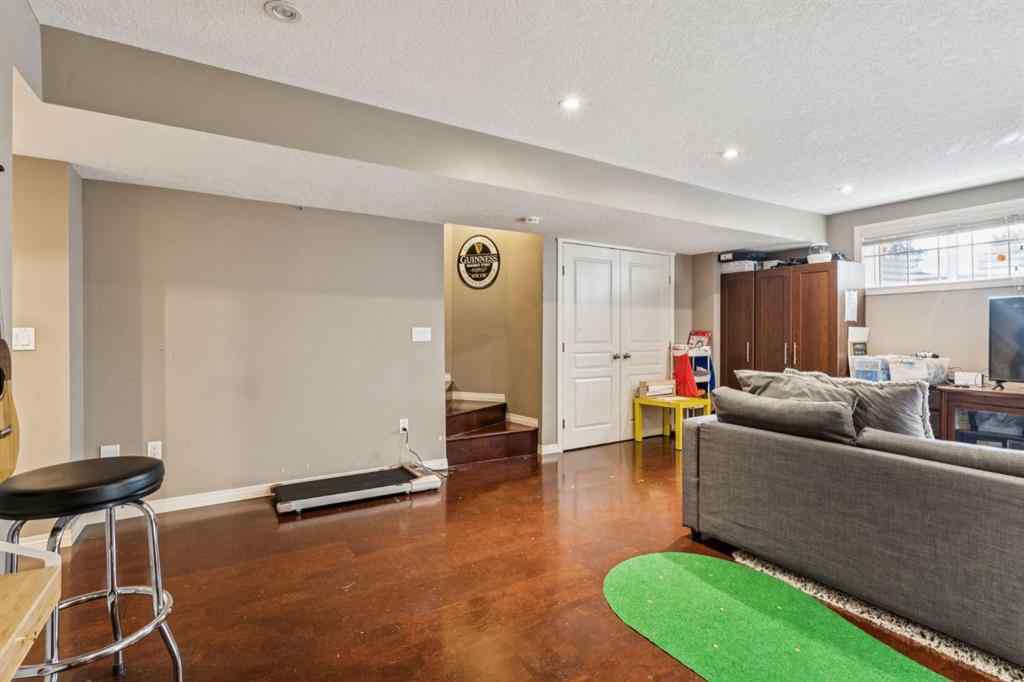 MLS® A2266431 - 2808 19 Avenue SW in Killarney/Glengarry Calgary, Residential