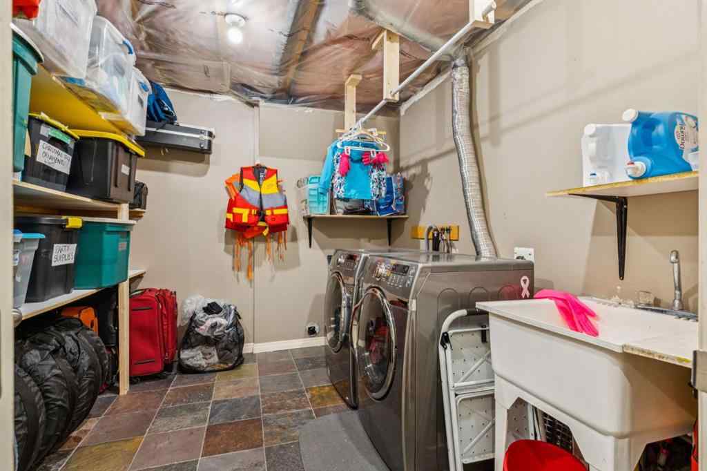 MLS® A2266431 - 2808 19 Avenue SW in Killarney/Glengarry Calgary, Residential