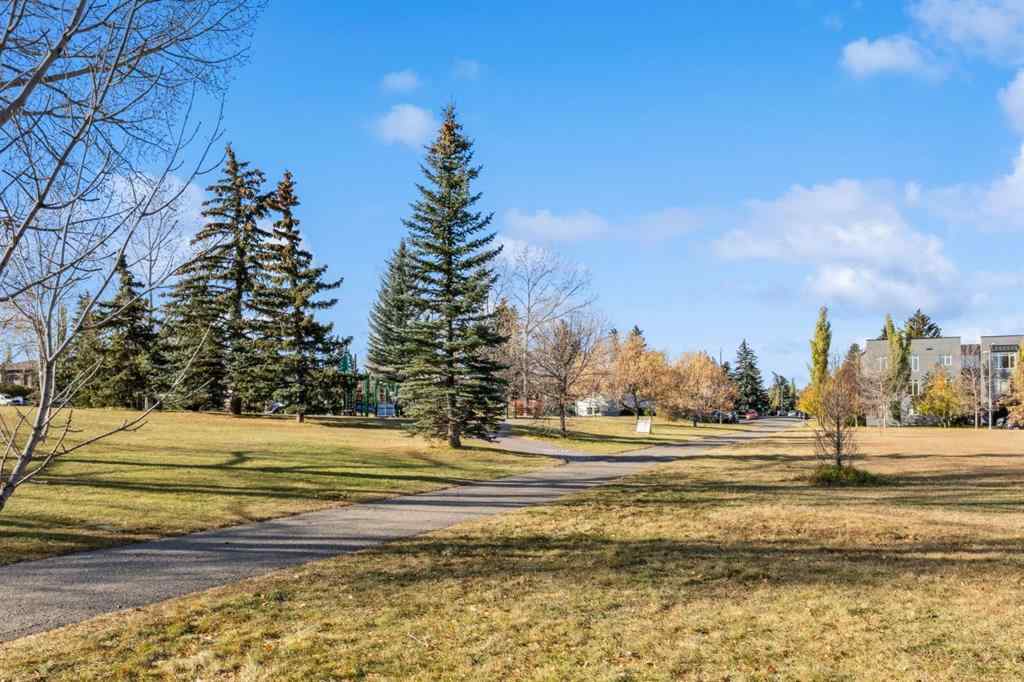 MLS® A2266431 - 2808 19 Avenue SW in Killarney/Glengarry Calgary, Residential