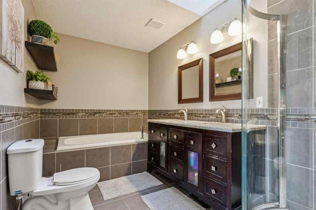 MLS® A2266431 - 2808 19 Avenue SW in Killarney/Glengarry Calgary, Residential