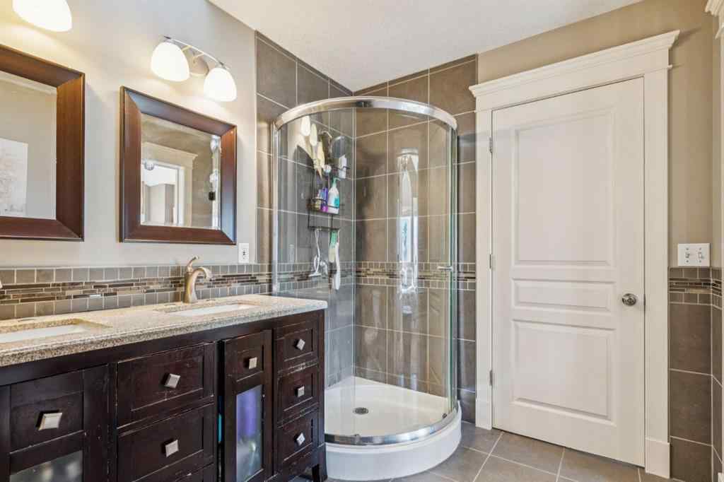 MLS® A2266431 - 2808 19 Avenue SW in Killarney/Glengarry Calgary, Residential