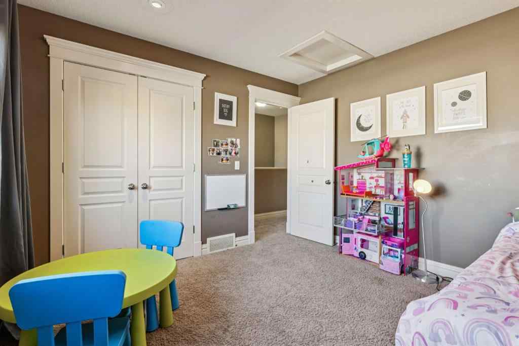 MLS® A2266431 - 2808 19 Avenue SW in Killarney/Glengarry Calgary, Residential