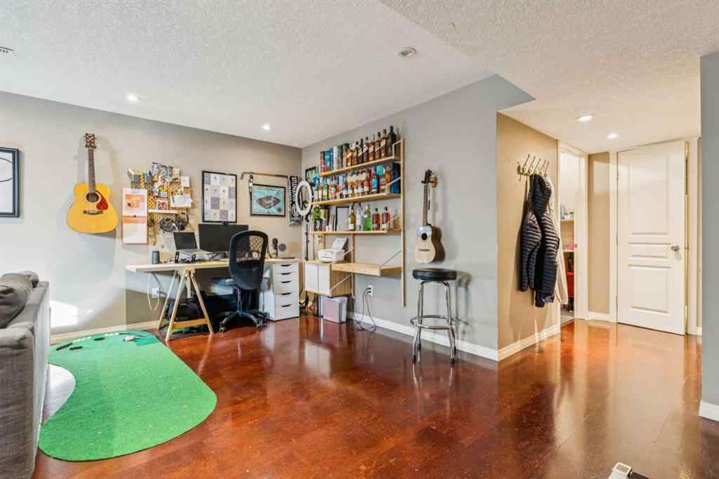 MLS® A2266431 - 2808 19 Avenue SW in Killarney/Glengarry Calgary, Residential