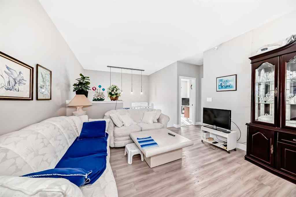 MLS® A2266436 - 11 Ian Way  in Iron Gate Sylvan Lake, Residential