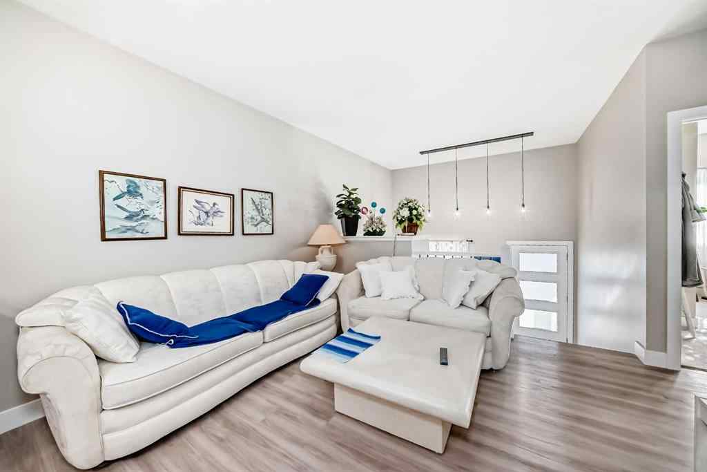 MLS® A2266436 - 11 Ian Way  in Iron Gate Sylvan Lake, Residential