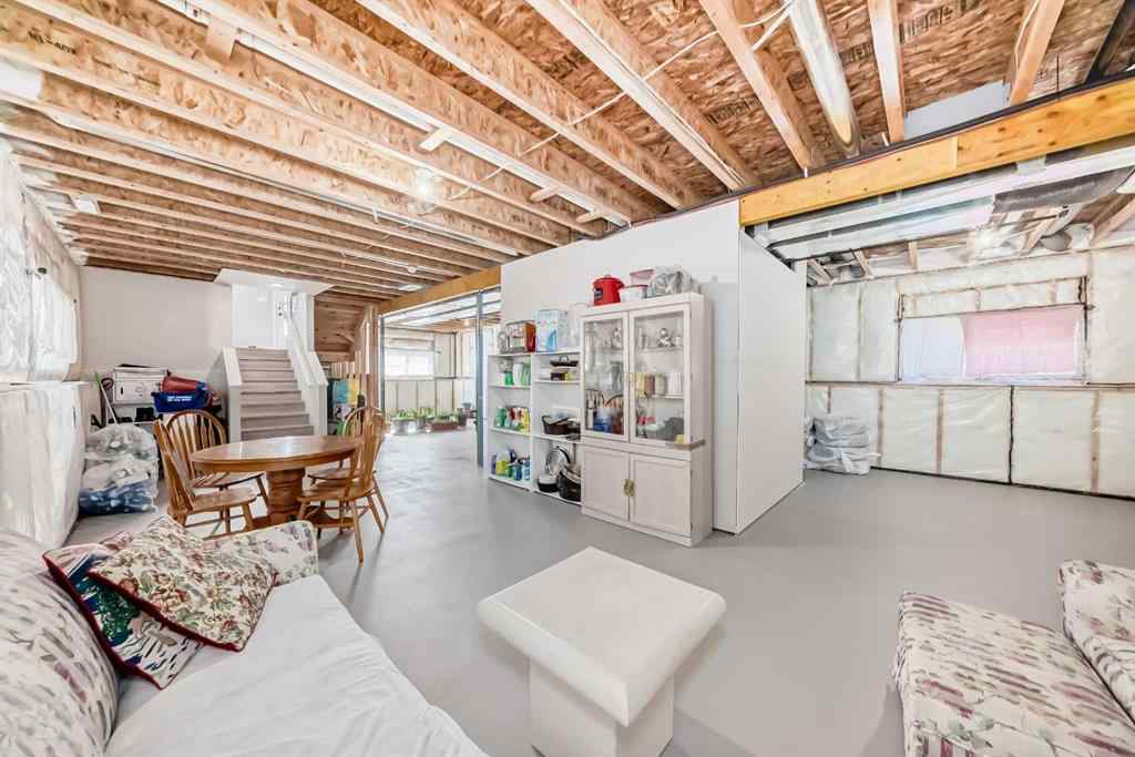 MLS® A2266436 - 11 Ian Way  in Iron Gate Sylvan Lake, Residential