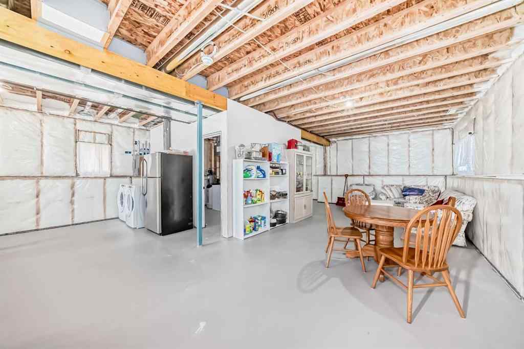 MLS® A2266436 - 11 Ian Way  in Iron Gate Sylvan Lake, Residential