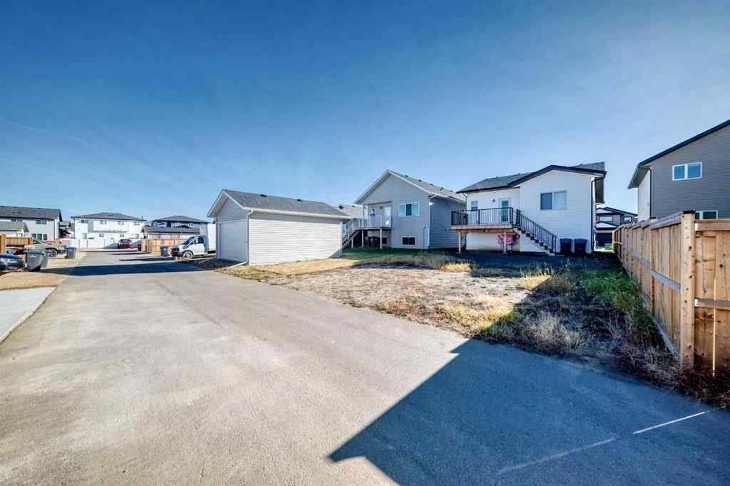 MLS® A2266436 - 11 Ian Way  in Iron Gate Sylvan Lake, Residential