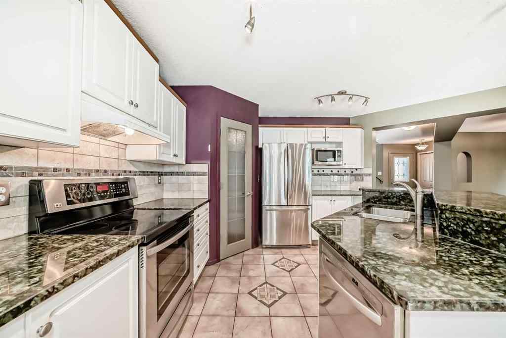 MLS® A2266438 - 77 Citadel Ridge Green NW in Citadel Calgary, Residential